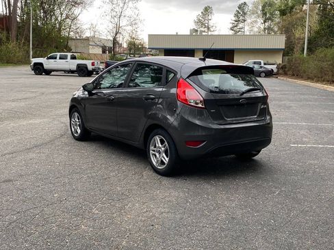 Used 2018 Ford Fiesta SE image 7