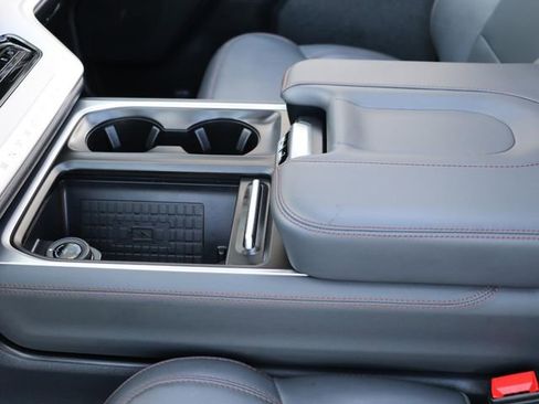 Certified 2025 Ford Expedition Active AWD/4WD image 30