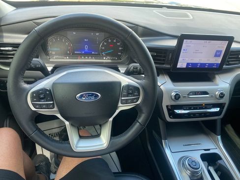 Used 2024 Ford Explorer XLT w/ Equipment Group 202A AWD/4WD image 14