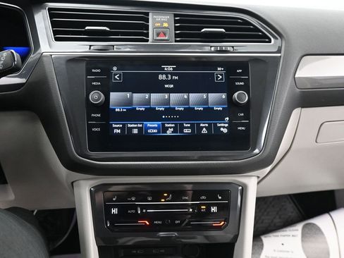 Used 2023 Volkswagen Tiguan SE image 19