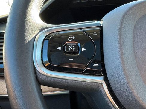 Certified 2024 Volvo XC90 B5 Plus w/ Protection Package Premier image 18