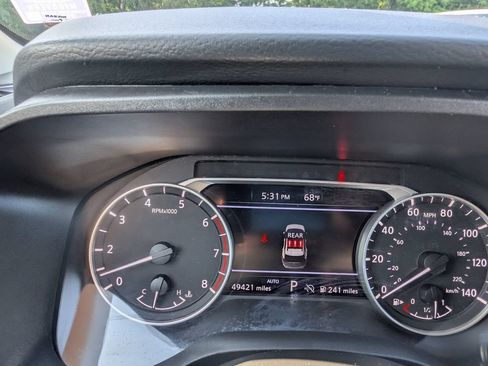 Used 2024 Nissan Rogue SV AWD/4WD image 23