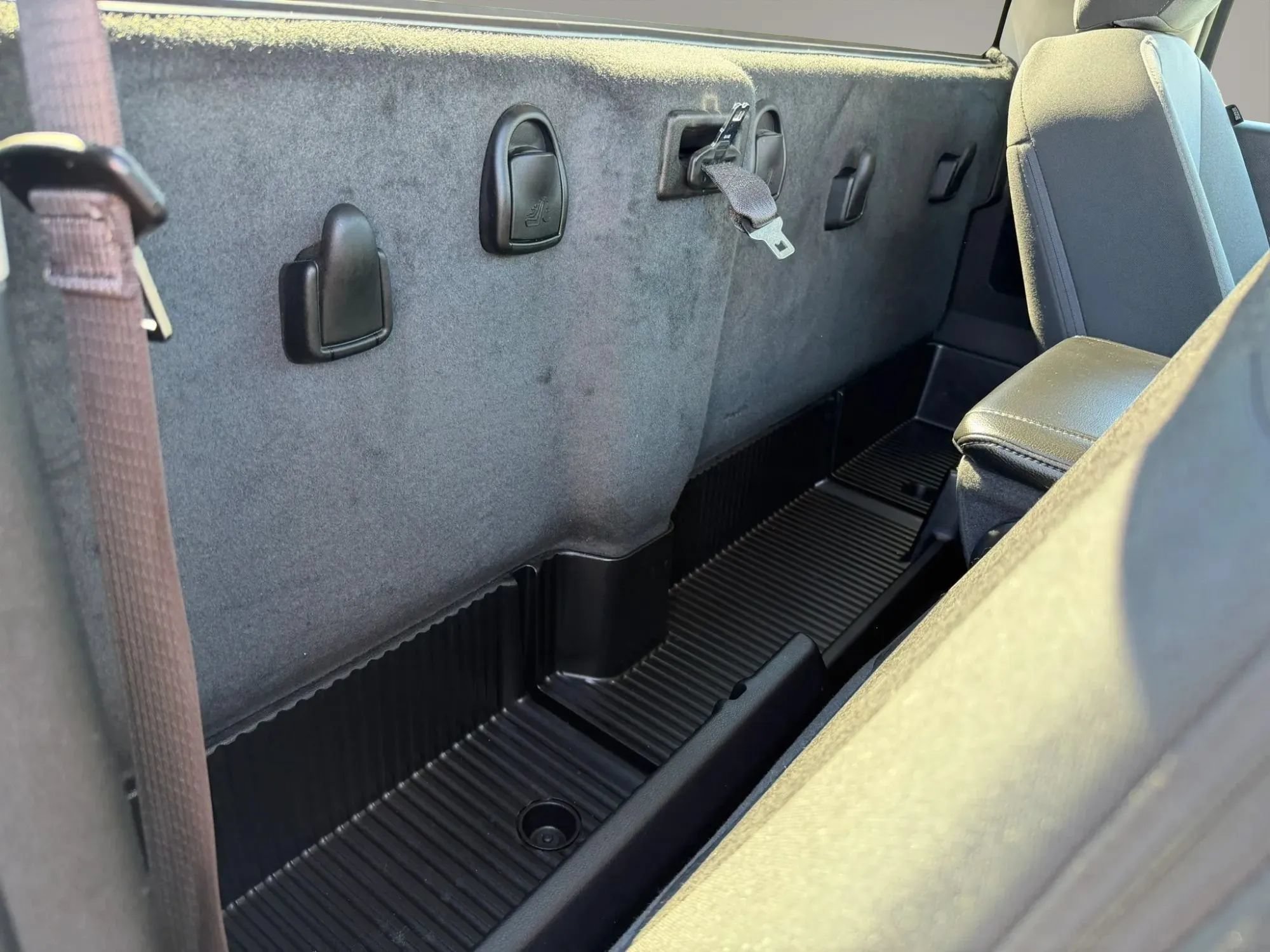 Used 2022 RAM 1500 Classic SLT AWD/4WD image 49