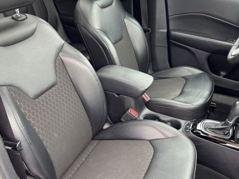 Certified 2021 Jeep Compass Latitude w/ Sun and Sound Group image 16