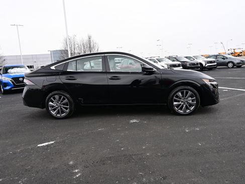 New 2026 Nissan Sentra SL w/ Floor Mat Package FWD image 5