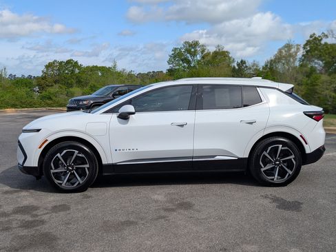 Used 2024 Chevrolet Equinox EV LT image 6