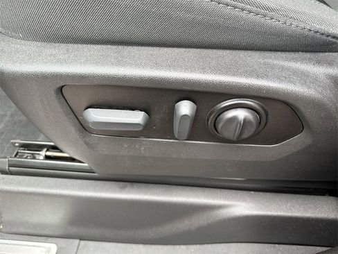 Used 2021 Chevrolet Silverado 1500 RST w/ Bed Protection Package image 14