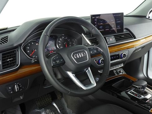 Used 2023 Audi Q5 2.0T Premium w/ Convenience Package image 31
