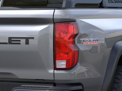 New 2026 Chevrolet Colorado Trail Boss w/ Midnight Edition AWD/4WD image 35