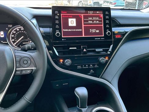 Used 2024 Toyota Camry XLE image 7