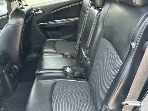 Used 2018 Dodge Journey Crossroad FWD image 12