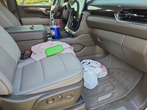 Used 2025 GMC Yukon XL Elevation w/ LPO, Floor Liner Package AWD/4WD image 12