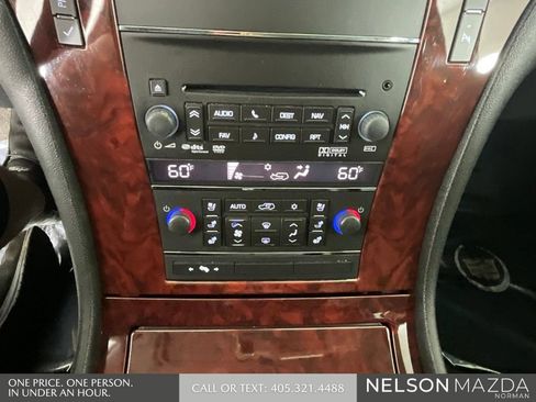 Used 2011 Cadillac Escalade EXT Luxury AWD/4WD image 35