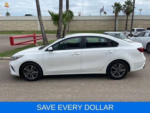 Used 2023 Kia Forte LXS w/ LXS Technology Package image 3