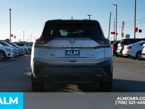 Used 2023 Nissan Rogue SV image 6