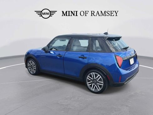 Used 2026 MINI Cooper 4-Door Hardtop FWD image 6