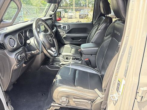 Used 2022 Jeep Wrangler Unlimited Sahara w/ Cold Weather Group AWD/4WD image 11