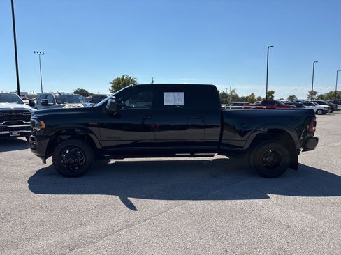 Used 2024 RAM 3500 Limited image 2