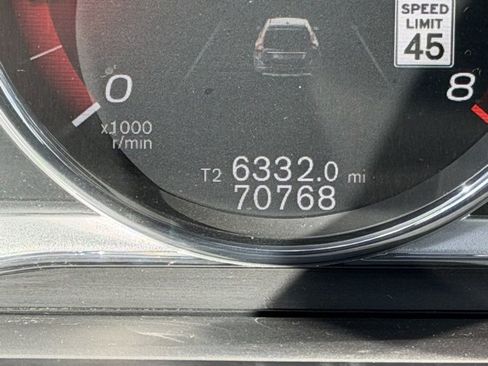 Used 2017 Volvo XC60 T6 R-Design w/ Climate Package image 20