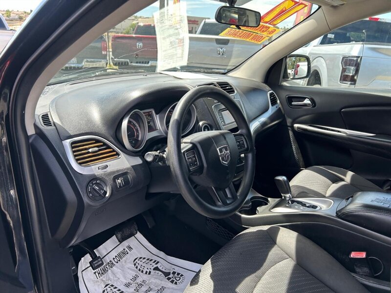 Used 2017 Dodge Journey SXT w/ Comfort/Convenience Group FWD image 24