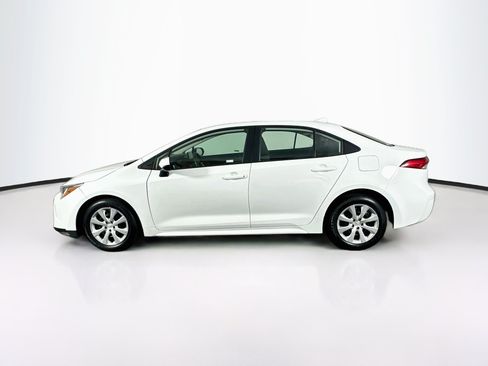 Used 2025 Toyota Corolla LE FWD image 4