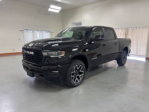 New 2026 RAM 1500 Laramie AWD/4WD image 4