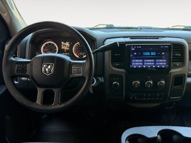 Used 2017 RAM 2500 Tradesman w/ Chrome Appearance Group AWD/4WD image 4