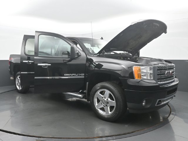 Used 2014 GMC Sierra 2500 Denali w/ Snow Plow Prep Package AWD/4WD image 54
