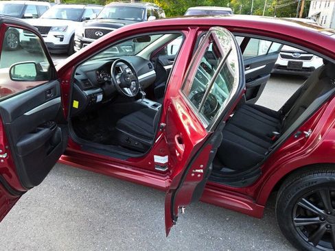 Used 2010 Subaru Legacy 2.5i Premium AWD/4WD image 25