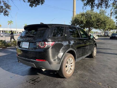 Used 2019 Land Rover Discovery Sport SE AWD/4WD image 7