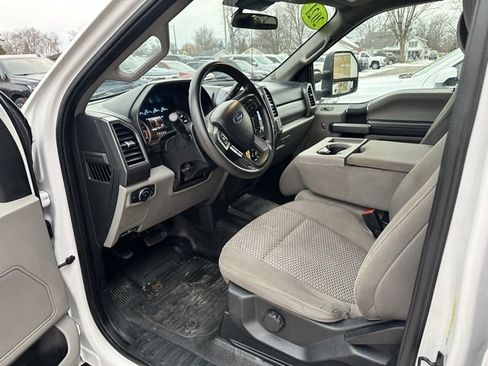 Used 2021 Ford F350 XLT image 6