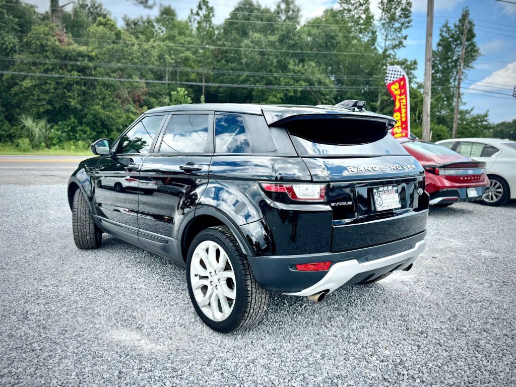 Used 2019 Land Rover Range Rover Evoque SE AWD/4WD image 2