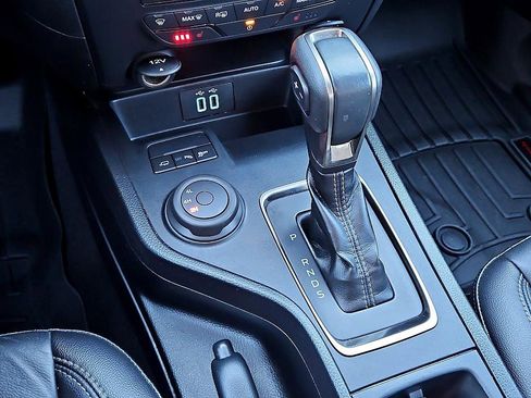 Used 2022 Ford Ranger Lariat w/ Equipment Group 501A High image 21