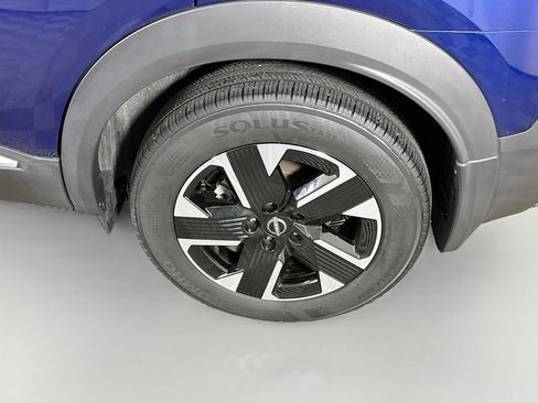 Used 2025 Nissan Kicks SV AWD/4WD image 33