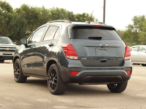 Used 2022 Chevrolet Trax LT w/ Driver Confidence Package FWD image 5