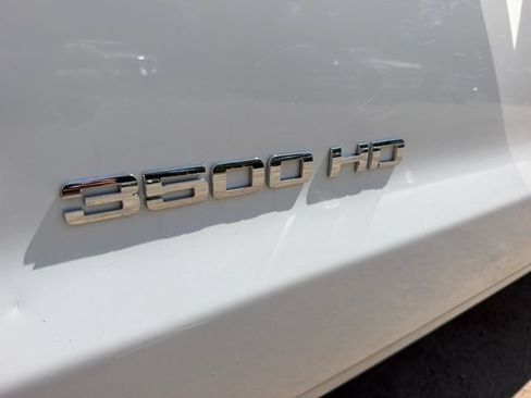 Used 2018 Chevrolet Silverado 3500 W/T AWD/4WD image 9