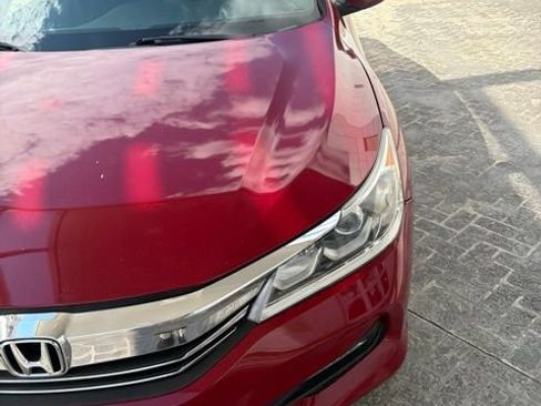 Used 2017 Honda Accord Sport image 14