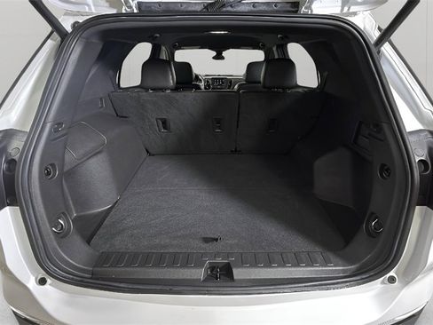 Certified 2022 Chevrolet Equinox RS image 28