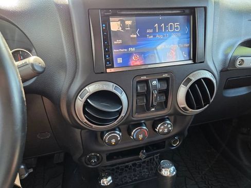 Certified 2016 Jeep Wrangler Unlimited Sport w/ Quick Order Package 24S AWD/4WD image 21