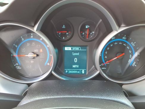Used 2015 Chevrolet Cruze LS image 17