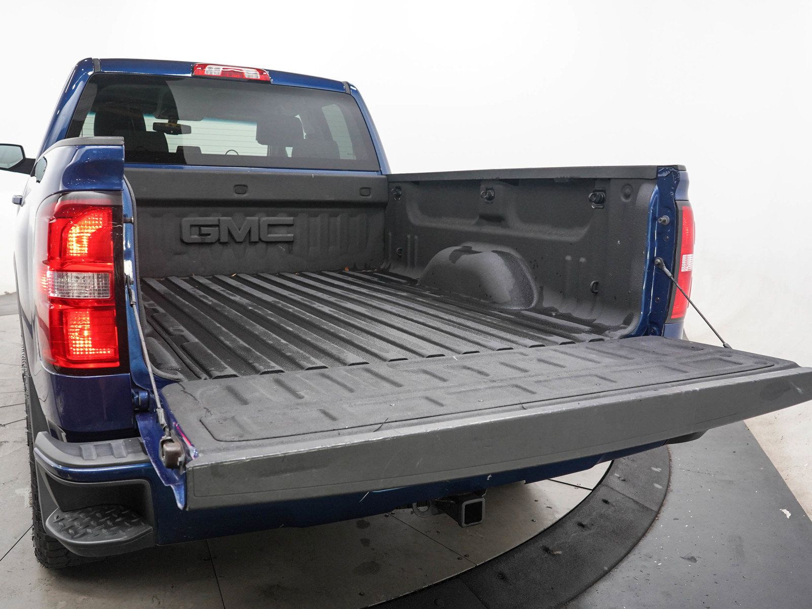 Used 2018 GMC Sierra 1500 4x4 Double Cab w/ Elevation Edition image 9