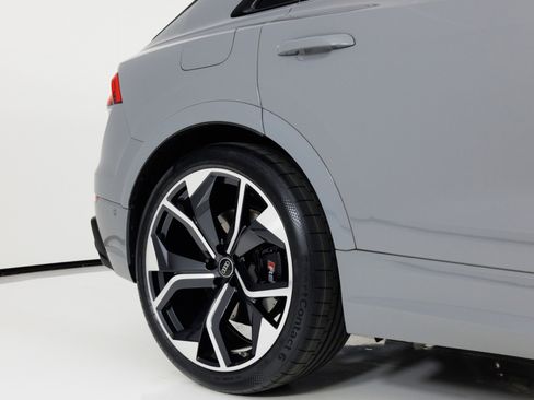 Used 2023 Audi RS Q8 AWD/4WD image 77