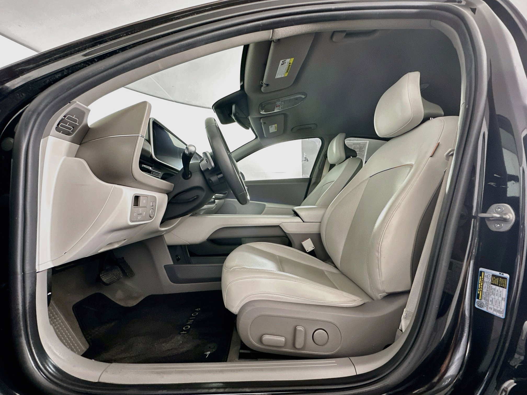 Used 2023 Hyundai Ioniq 6 SEL RWD image 13