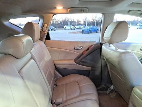 Used 2011 Nissan Murano LE w/ Navigation Pkg image 6
