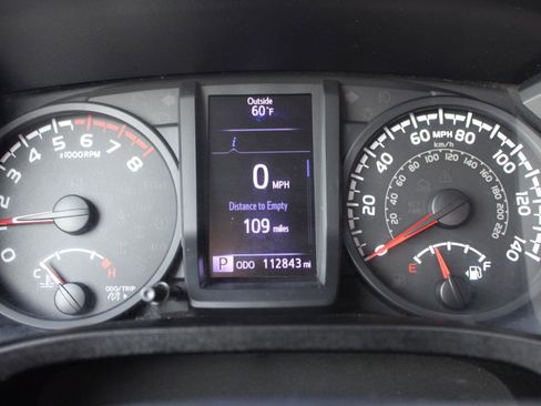 Used 2019 Toyota Tacoma SR image 21