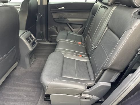 Used 2023 Volkswagen Atlas SE w/ Panoramic Sunroof Package FWD image 32