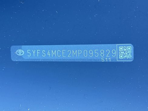 Used 2021 Toyota Corolla SE image 24