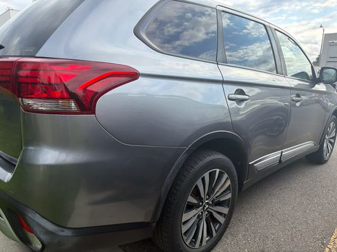 Used 2020 Mitsubishi Outlander ES AWD/4WD image 5