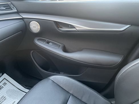 Used 2023 INFINITI QX50 Luxe image 35