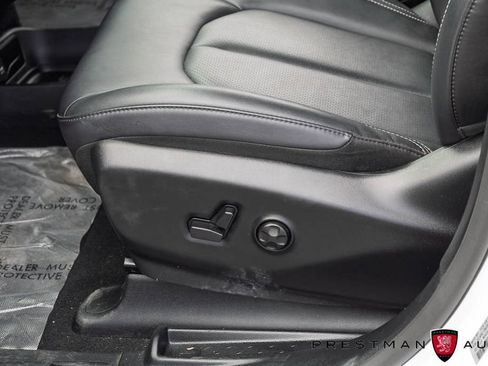 Used 2025 Chrysler Pacifica Select FWD image 22